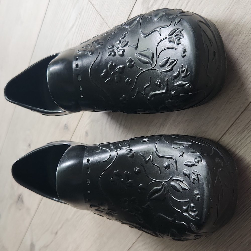 Dansko Slip Resistant Floral Black Embossed Women's Clogs - Picture 3 of 5